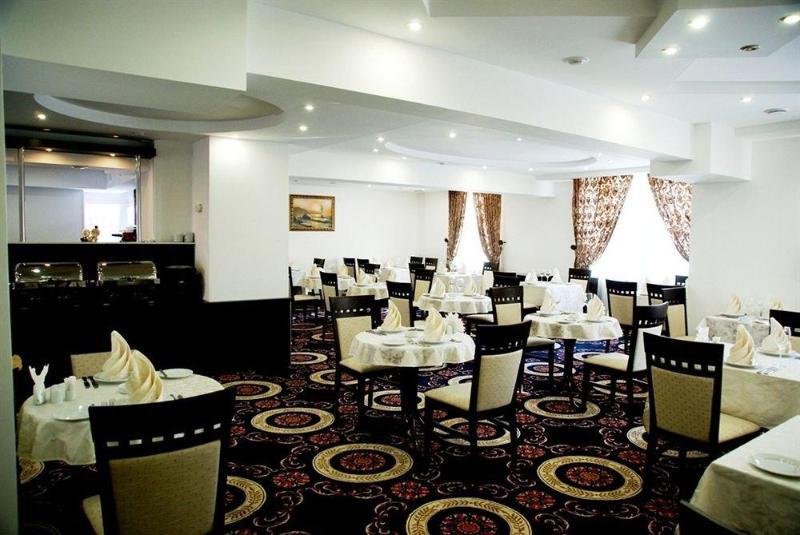 Moscow Holiday Hotel Restoran gambar